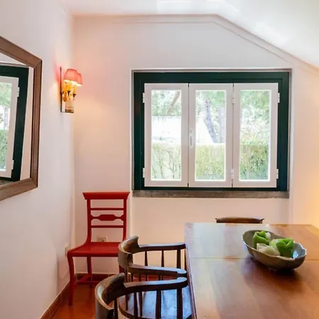 Semesterbostad Sintra • Banzao House With Swimming Pool Nafarros