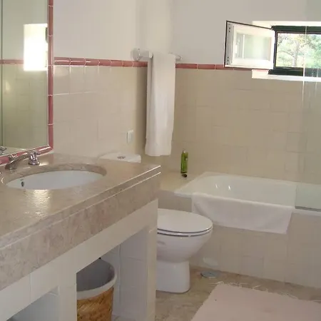 Vakantiehuis Sintra • Banzao House With Swimming Pool