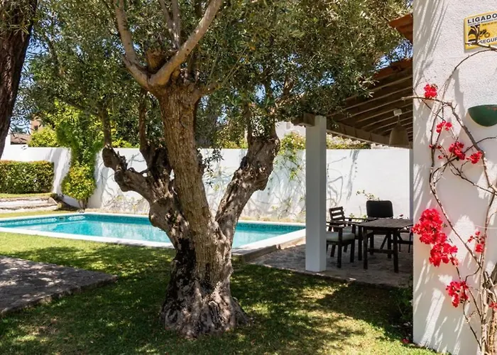 Sintra • Banzao House With Swimming Pool *